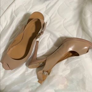 Nine West size 10.5 peep toe sling back 3” heel